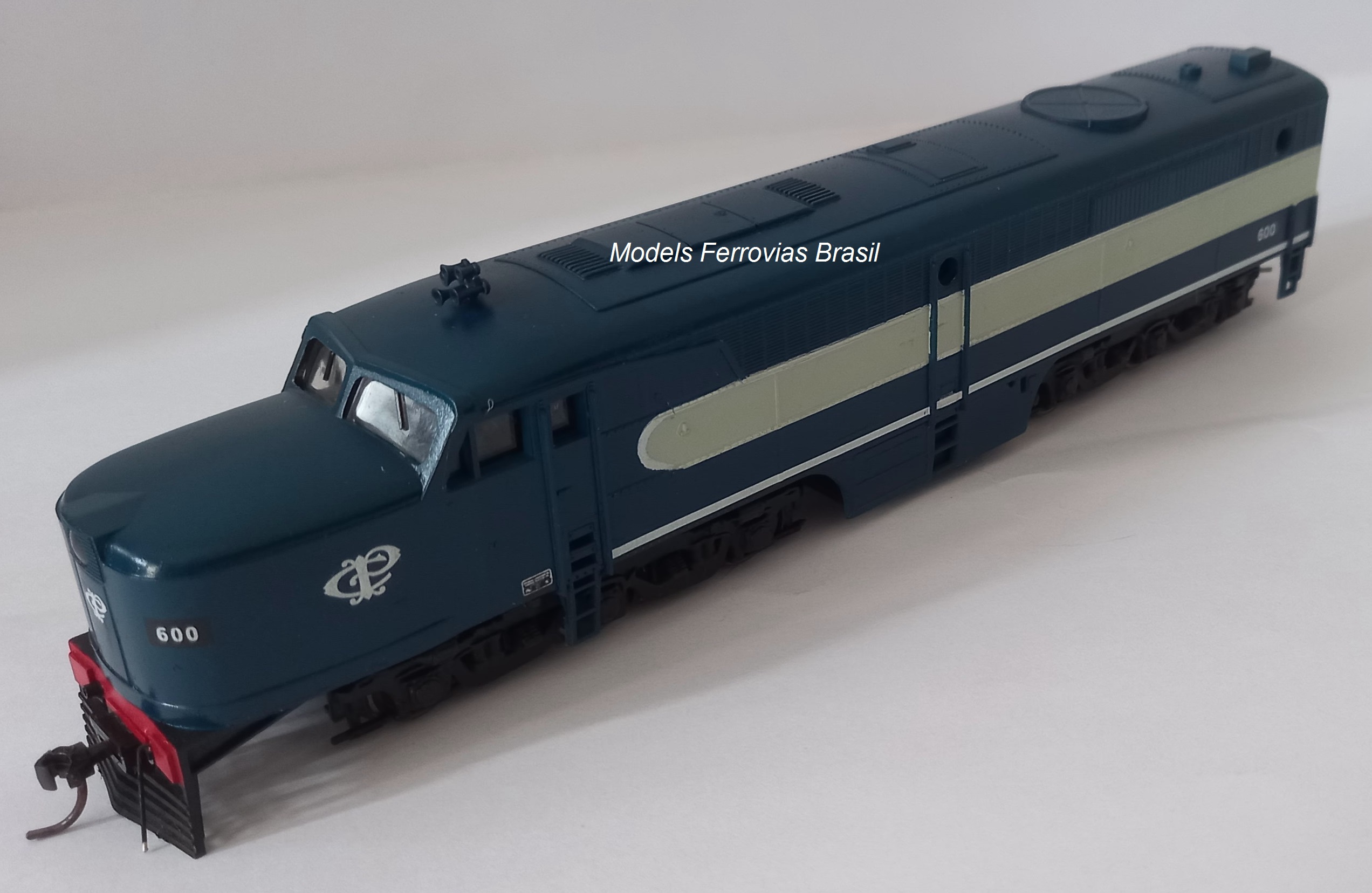 Locomotiva Athearn PA Cia Paulista numero 600 escala Ho